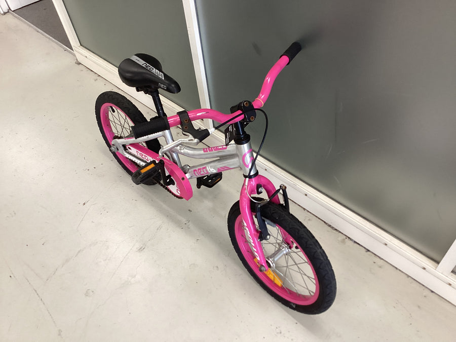 Apollo Neo 16 Bike - 16"  - Kids, Colour: Pink, Silver