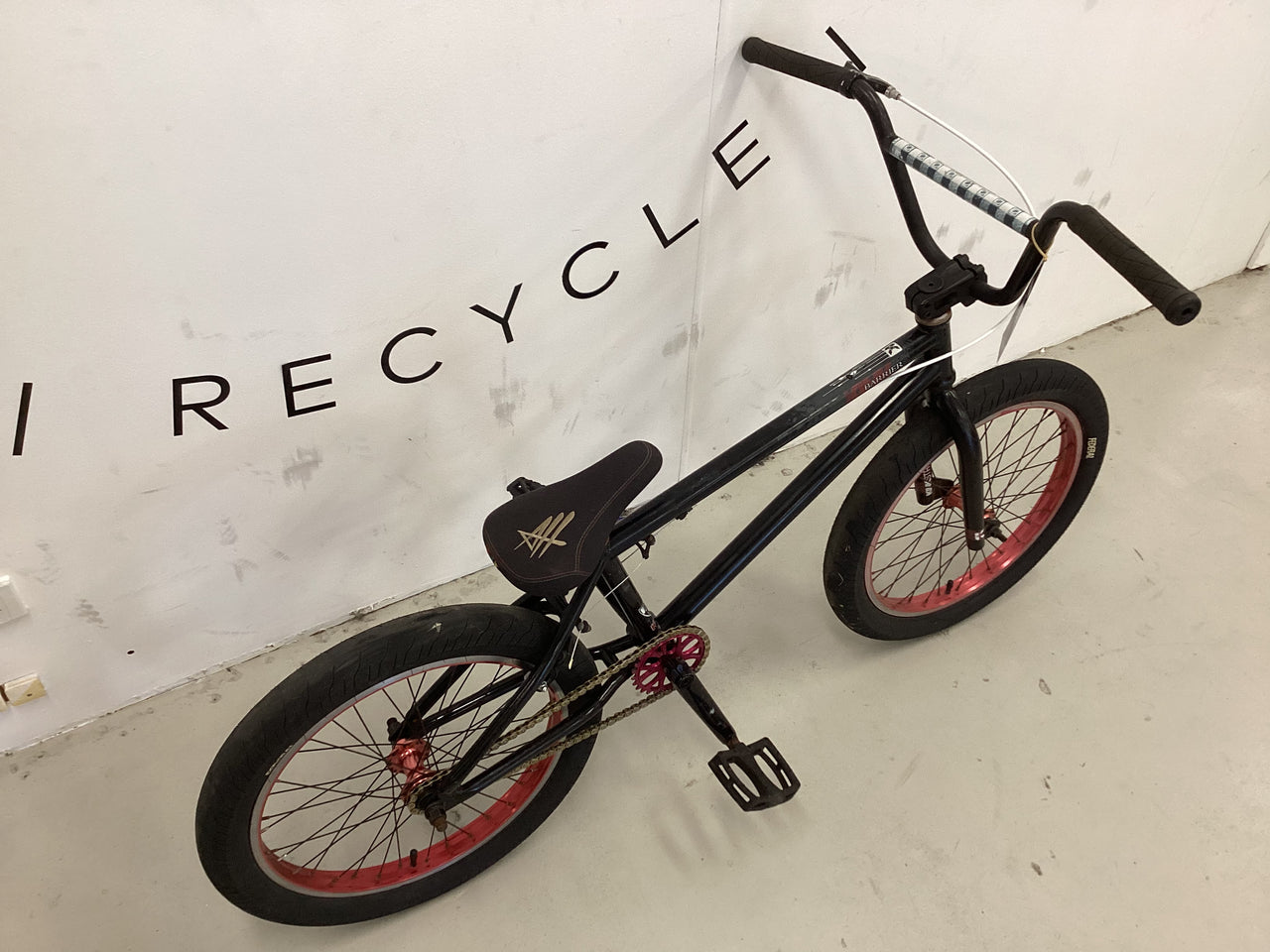 Kink BMX Barrier Bike - 20"  - BMX, Colour: Black, Red