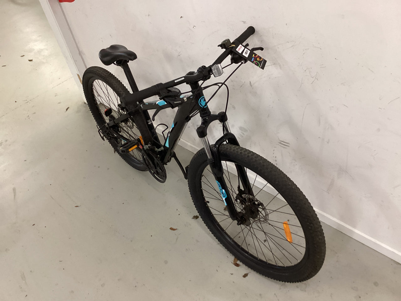 Avanti Black thunder Bike -  38cm - Mountain Bike, Colour: Black, Blue