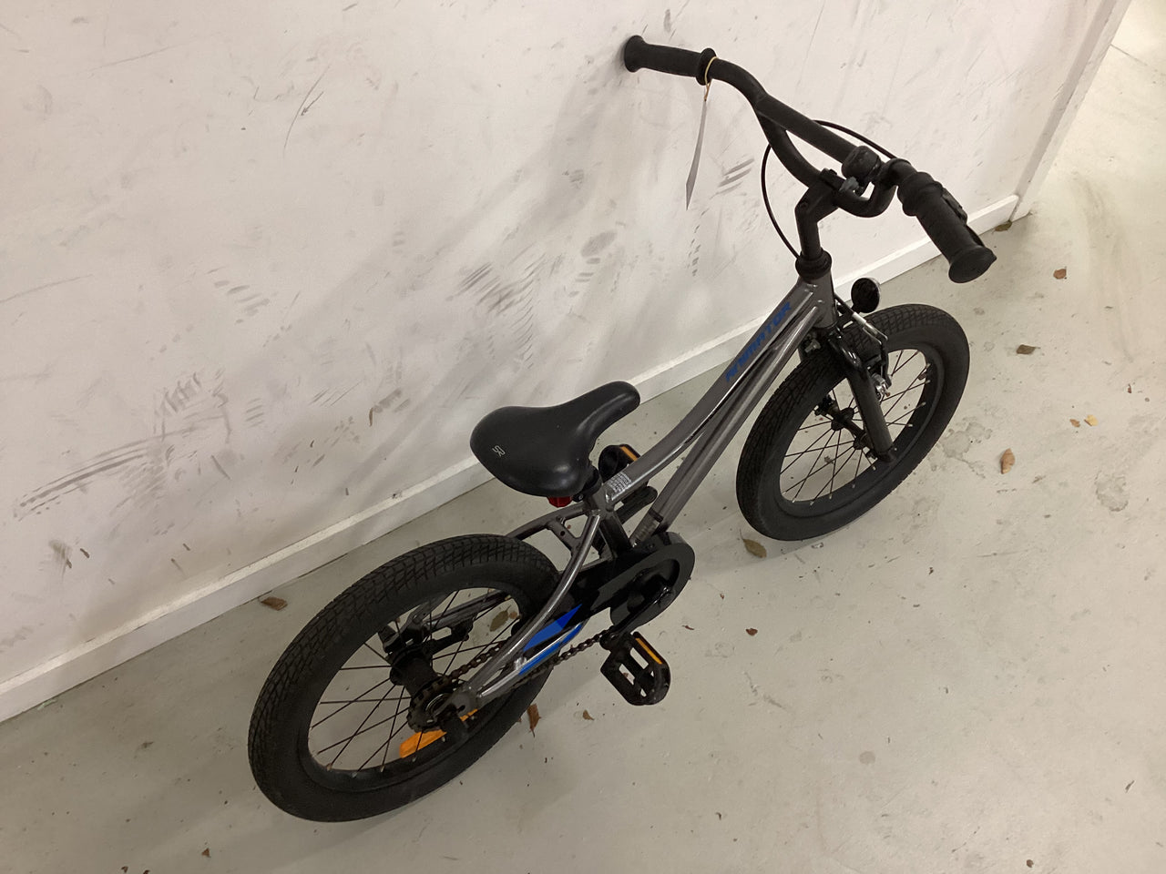 Giant Animator Bike - 16"  - Kids, Colour: Silver