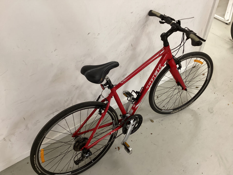 Trek FX 7.4 Bike -  44cm - Flat Bar Commuter, Colour: Red