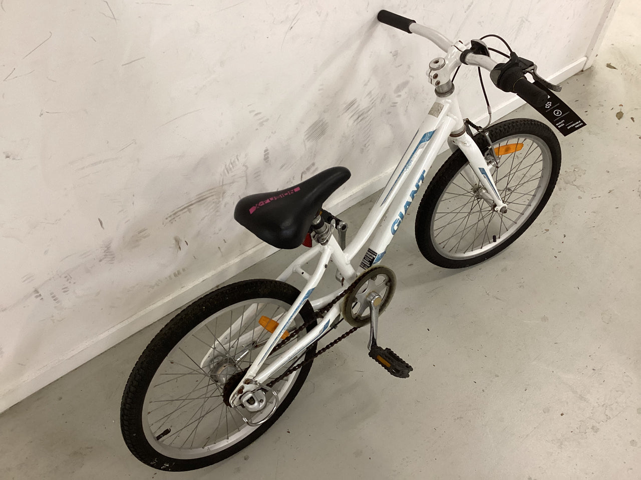 giant Veer Bike - 20"  - Kids, Colour: White