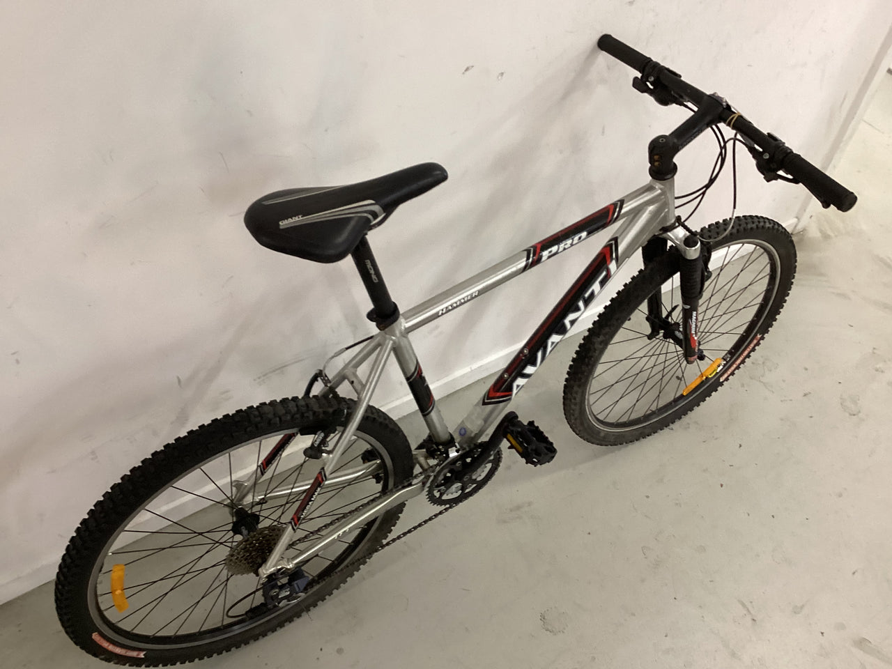 Avanti Hammer Bike -  44cm - Mountain Bike, Colour: Black, Silver