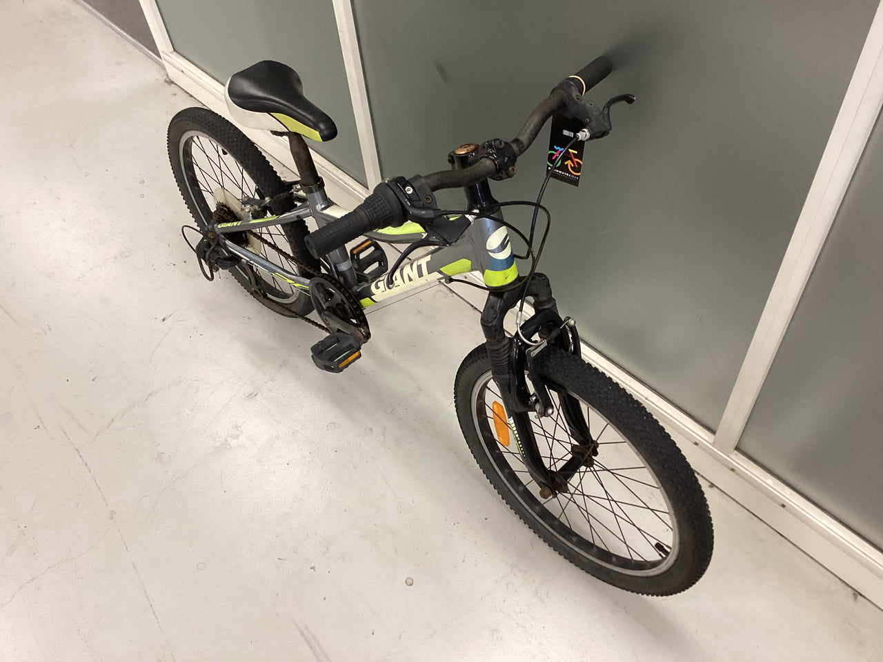 giant Xtc Bike - 20"  - Kids, Colour: Green, Grey