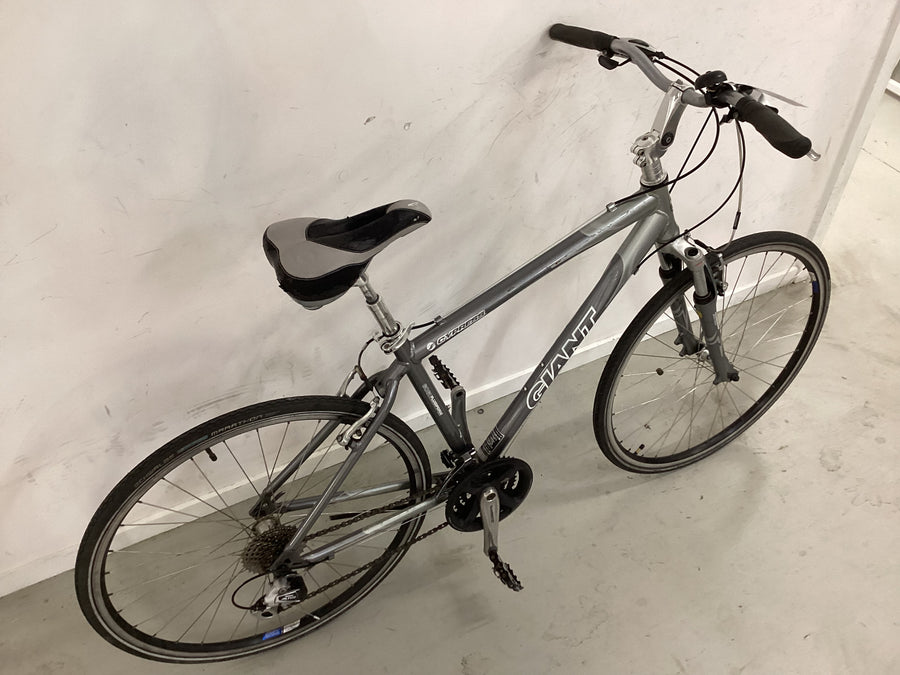Giant Cypress Bike -  54cm - Hybrid Commuter, Colour: Silver