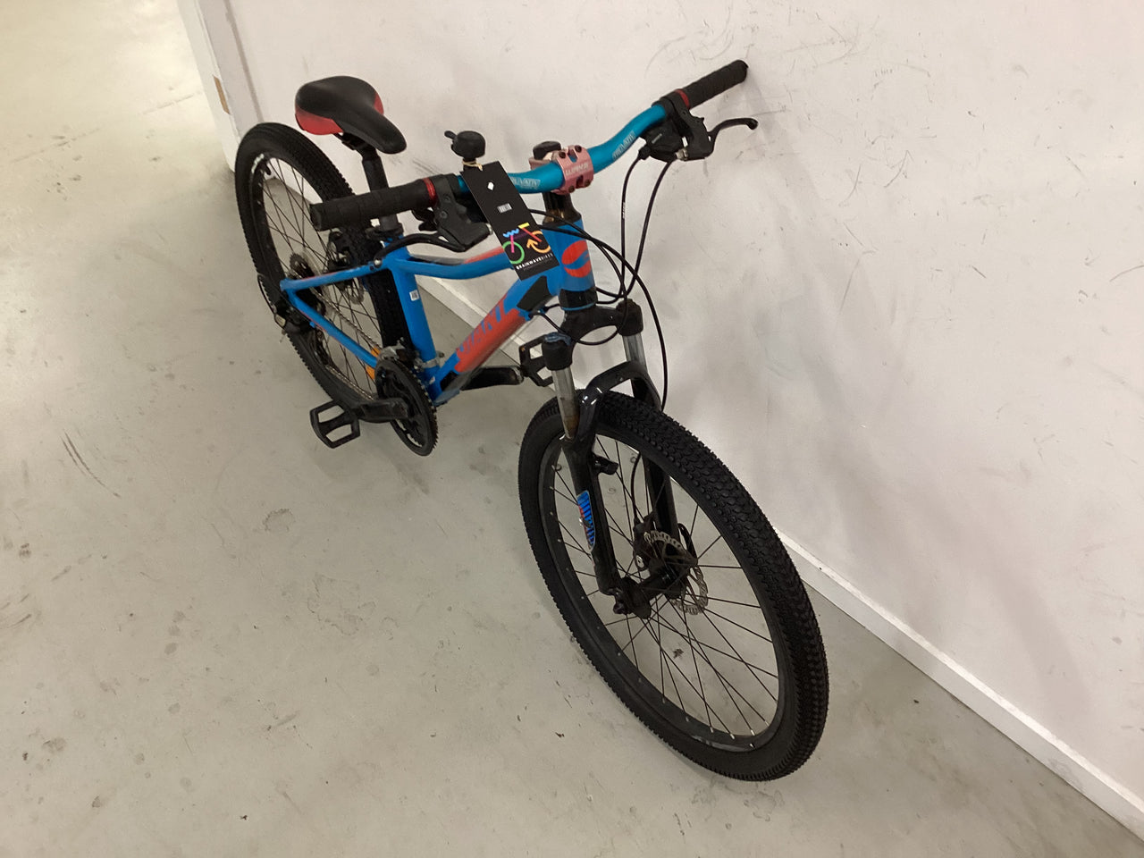 Giant XTC JR 24 Bike - 24"  - Mountain Bike,
Kids, Colour: Blue, Red