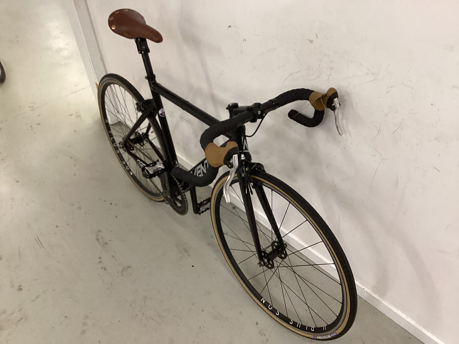 Aventon SS Bike -  52cm - Fixie Commuter, Colour: Black