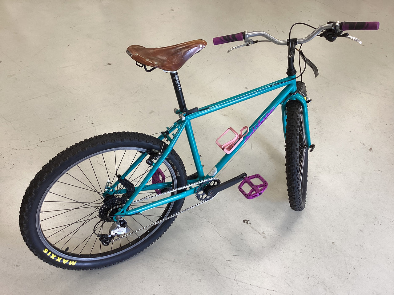 Specialized Rockhooper Bike -  50cm - Mountain Bike,
Vintage, Colour: Green