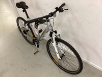 Thumbnail for Giant Roam Bike -  56cm - Gravel Bike,
Hybrid Commuter, Colour: Silver, Red