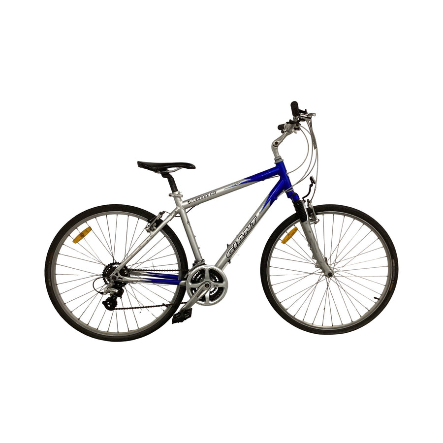 Giant Elwood Bike -  48cm - Hybrid Commuter, Colour: Blue, Silver