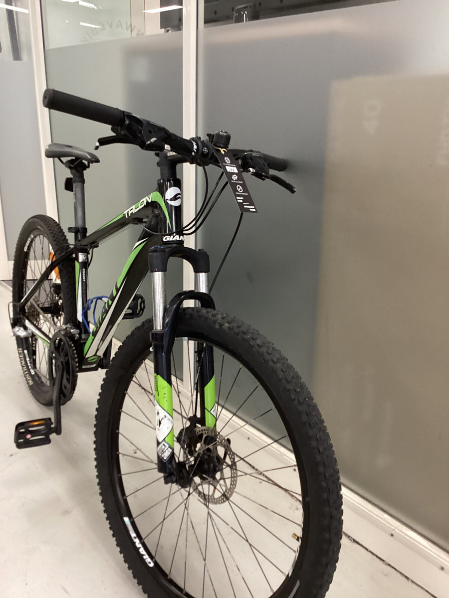 Giant Talon Bike -  40cm - Mountain Bike, Colour: Black, Green, White