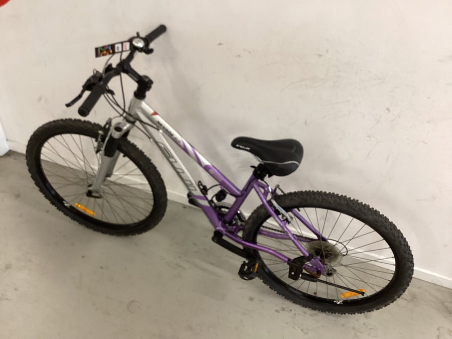 Fuji Nevada 4.0 Bike - 26"  - Mountain Bike, Colour: Purple, Grey