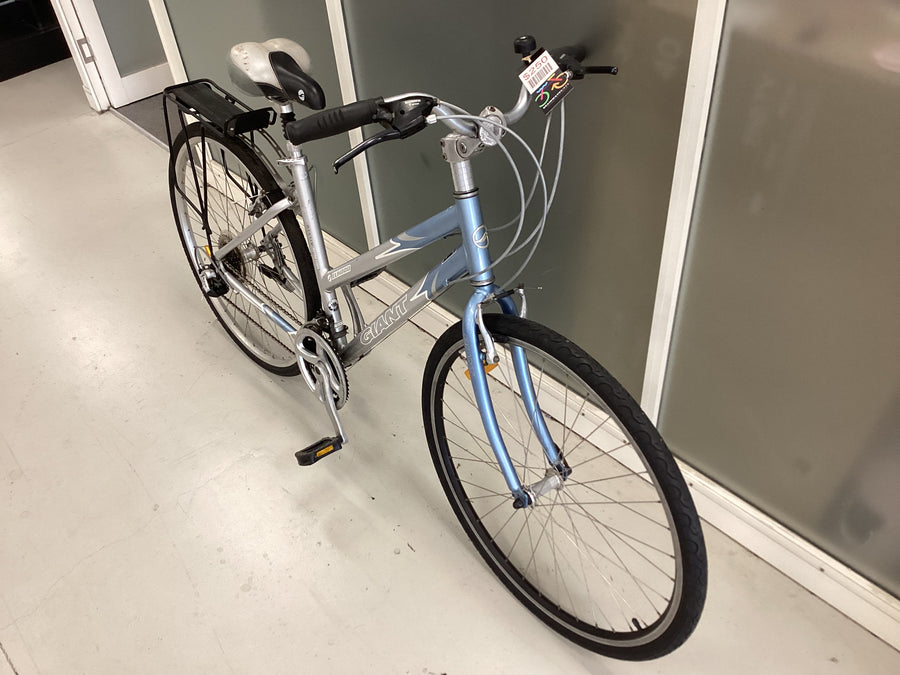 Giant - Elwood - Flat Bar Commuter - Silver , Blue (#4628)