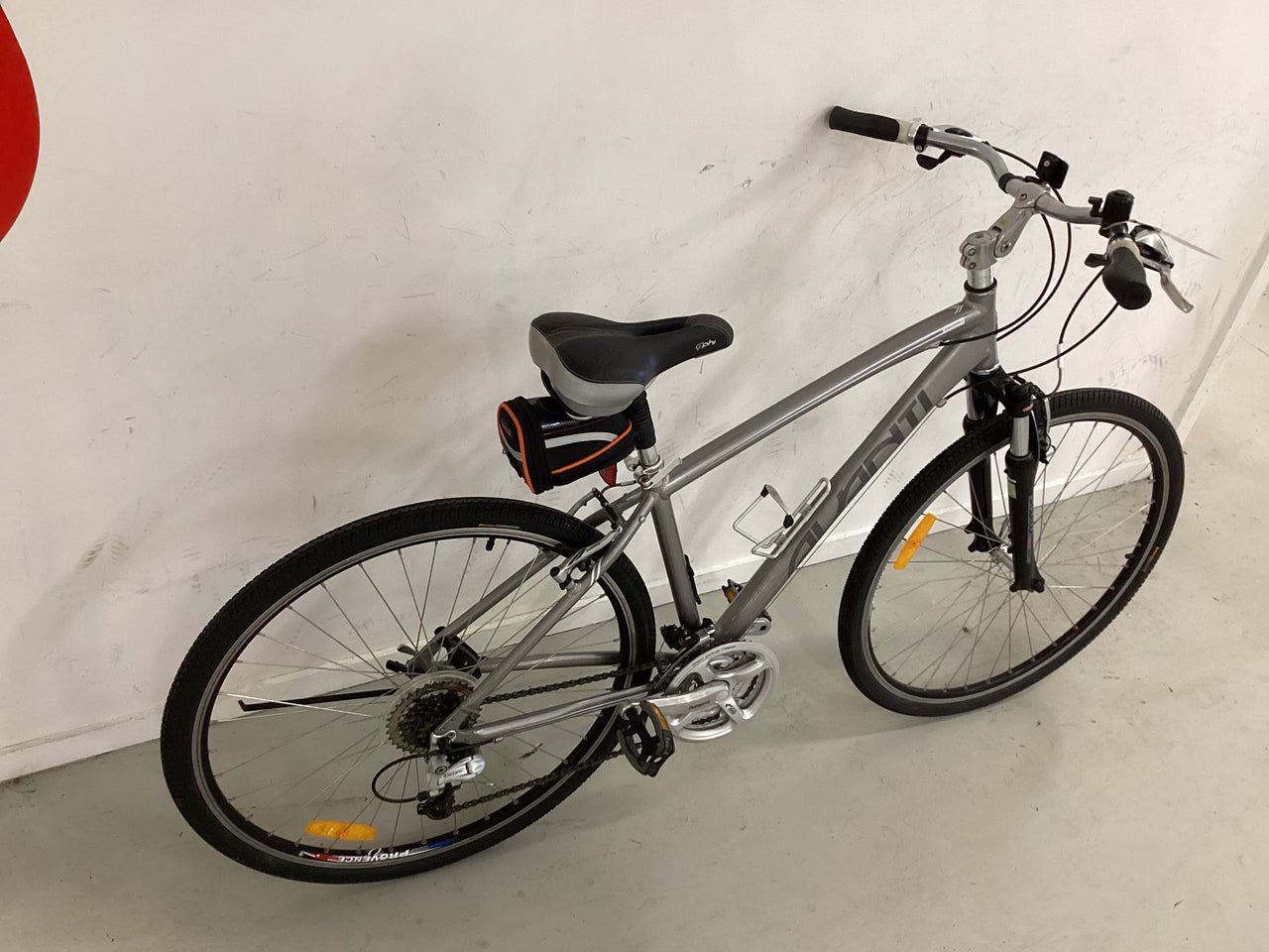 Avanti - Discovery 3 - Hybrid Commuter - Silver (#4703)