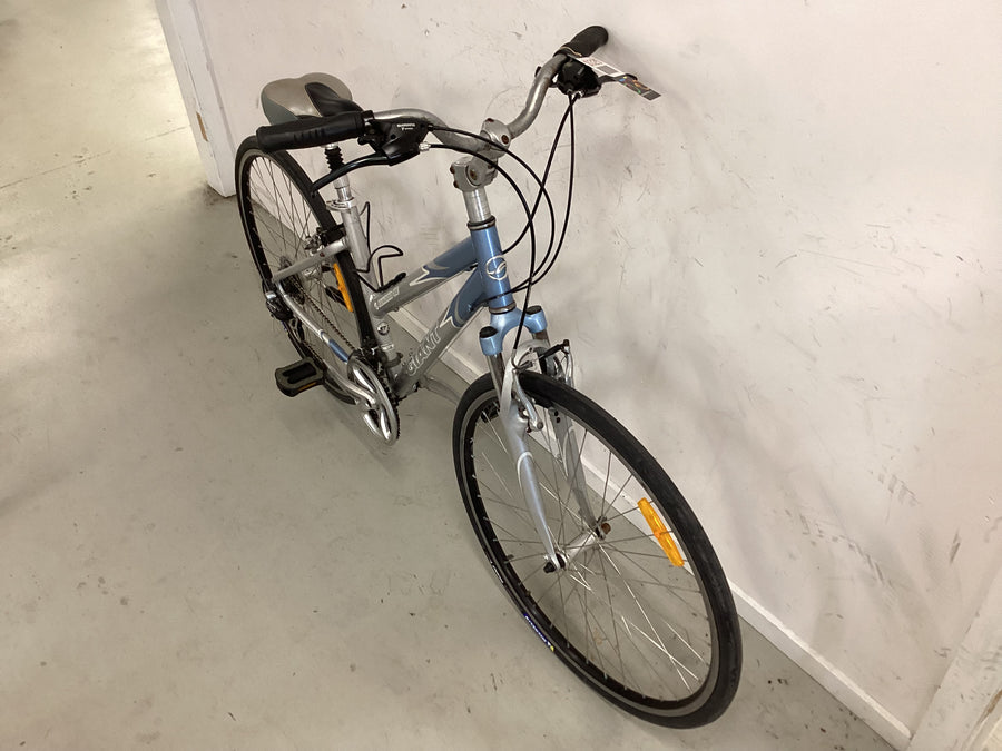 Giant - Elwood SE - Hybrid Commuter - Silver , Blue (#4742)