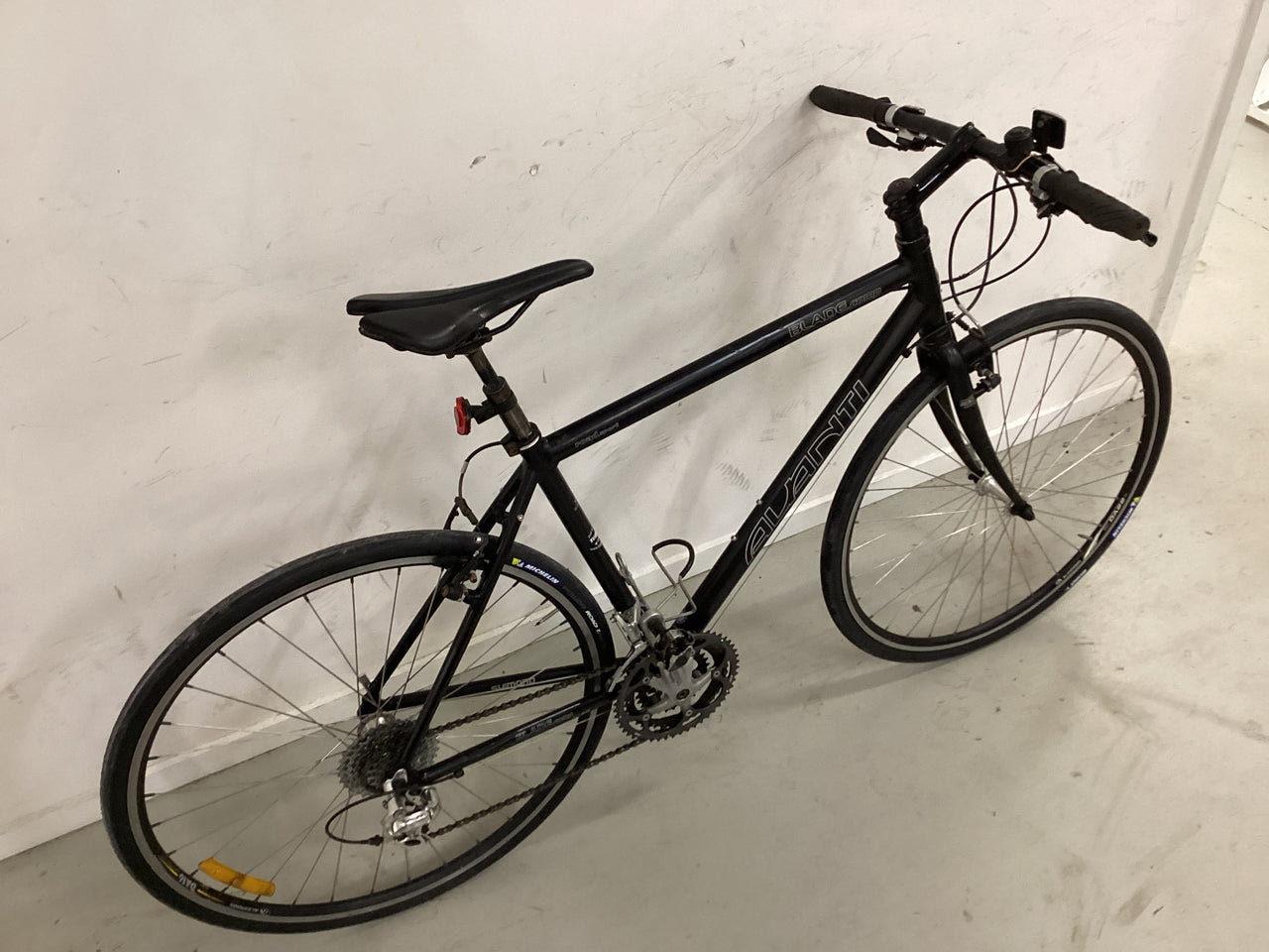 Avanti - Blade Comp - Flat Bar Commuter - Black (#4750)