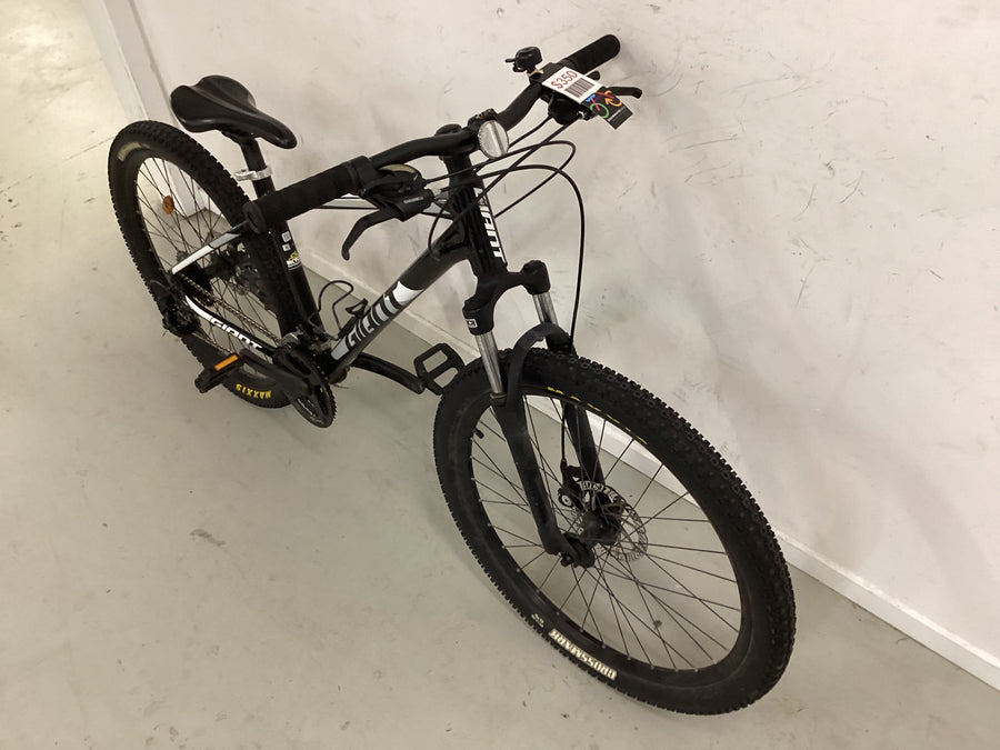 Giant - ATX - Mountain Bike - Black , White (#4755)