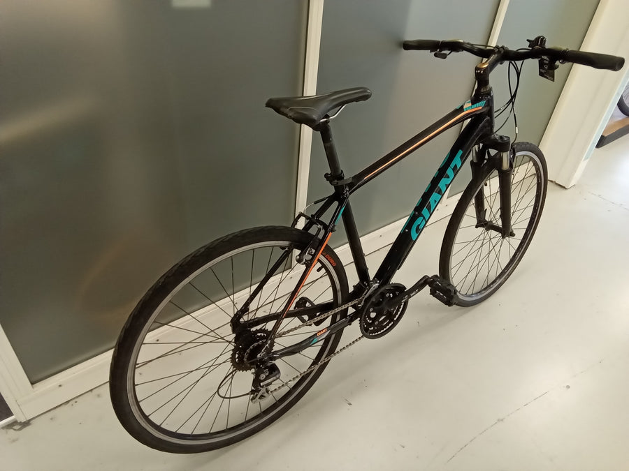 Giant Roam Bike -  50cm - Hybrid Commuter, Colour: Black, Green, Orange