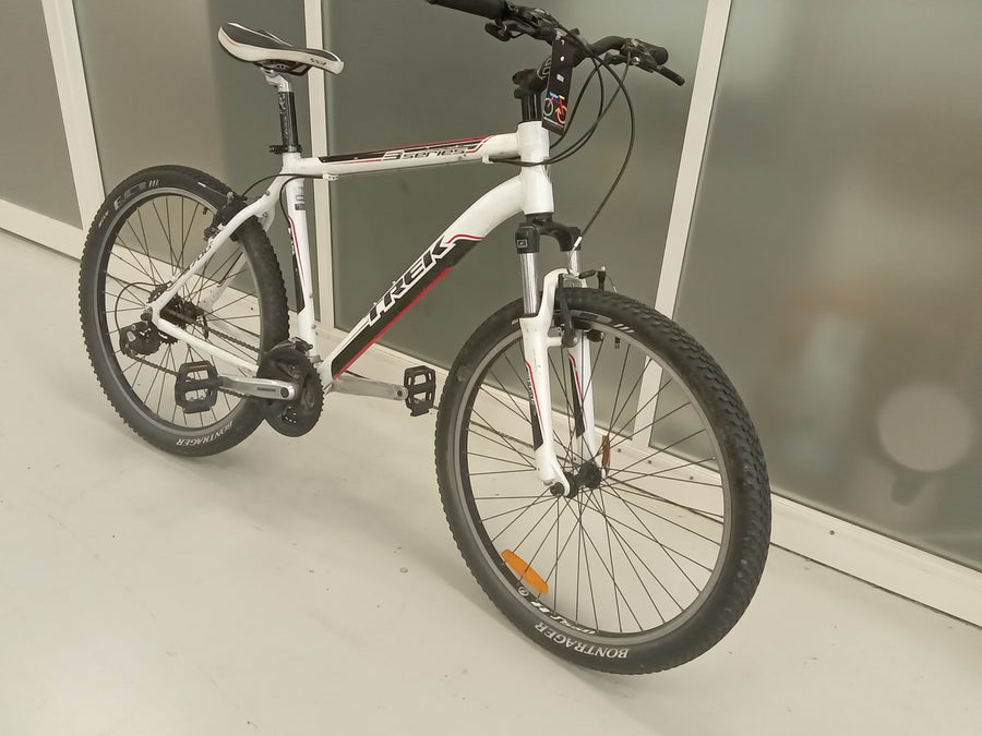 Trek 3 series Bike -  50cm - Mountain Bike, Colour: White, Red