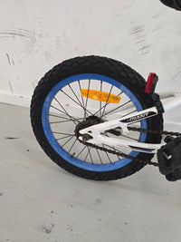 Thumbnail for giant animator Bike - 16