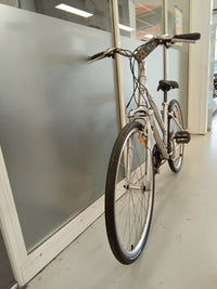 Thumbnail for Giant Cypress Bike -  44cm - Hybrid Commuter, Colour: Silver
