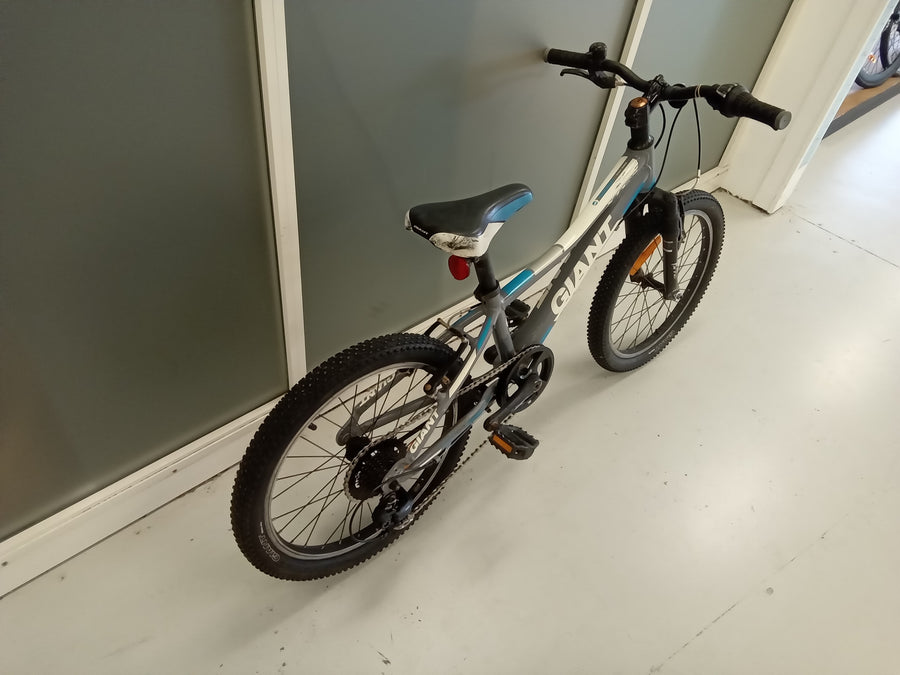 Giant XTC jr Bike - 20" - Kids, Colour: Blue, Grey