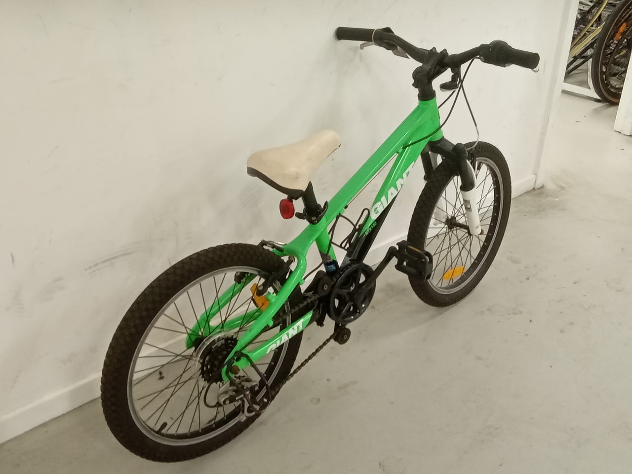 giant Mtx150 Bike - 20"  - Kids, Colour: Green