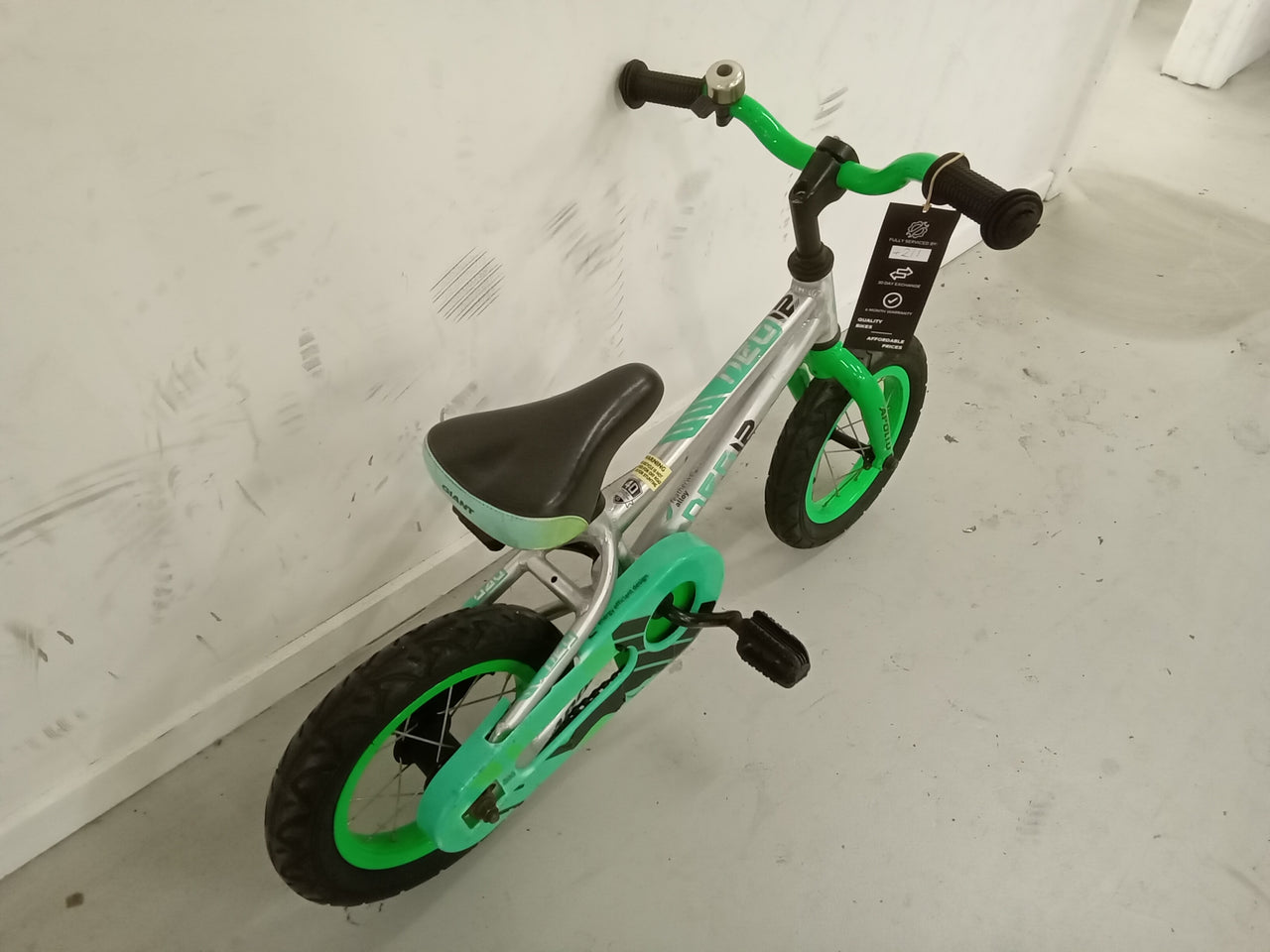 Apollo Neo12 Bike - 12"  - Kids, Colour: Green